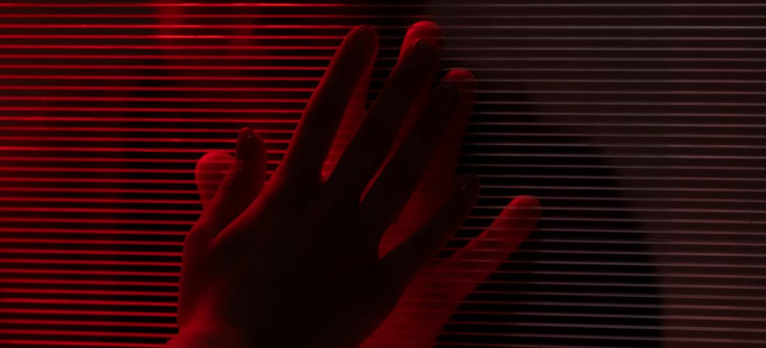 El acto de infringir