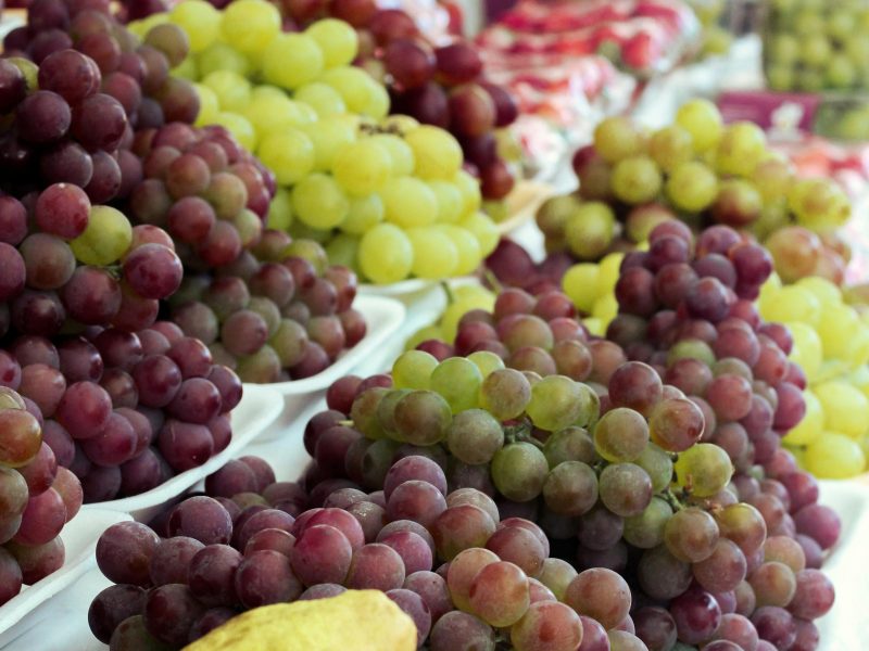 pienso en robar frutas constantemente, me emociona saberme capaz de hacerlo